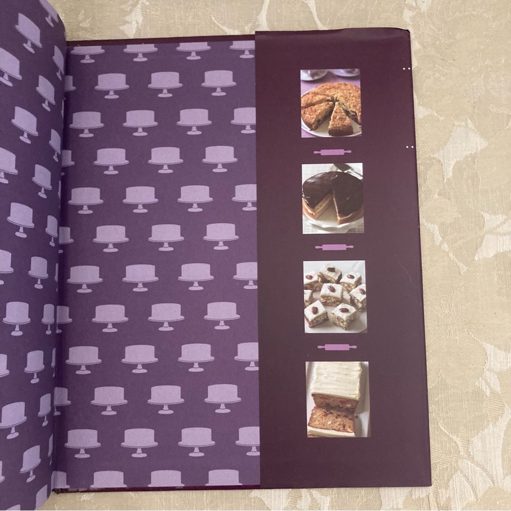 Traditional Family Cakes Easy-to-make Classic Favorites Book 2011 - Picture 6 of 7